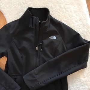 THE NORTH FACE women’s soft shell jacket, size S.